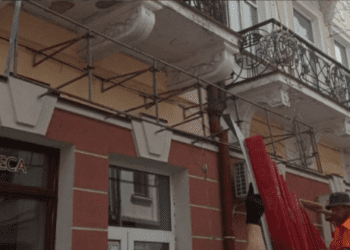 У Тернополі без вивіски залишили відому книгарню