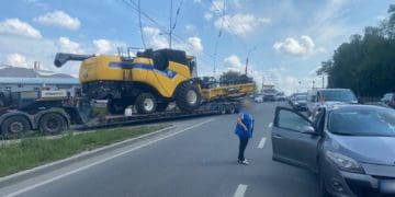 Вантажівка обірвала дроти електропередач на Микулинецькій у Тернополі