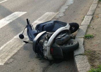 На Тернопільщині 17-річний водій скутера врізався у мікроавтобус