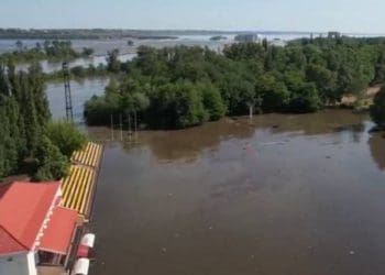 Підрив росіянами Каховської ГЕС: у Новій Каховці вода дійшла до центра міста