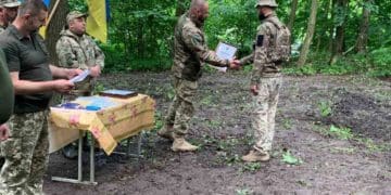 Військові, які служать у тернопільській 105 бригаді, отримали відзнаки з нагоди ювілею (Фото)