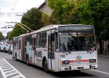 Сьогодні змінять рух тролейбусів через проспект Степана Бандери у Тернополі