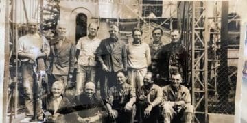 55-річну “капсулу часу” знайшли на території церкви святого Миколая у Копичинцях (Фото)