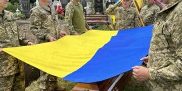 Із захисником України на позивний “Донбас” попрощалися у Підволочиській громаді