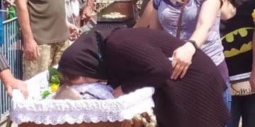 На щиті зустріли тіло воїна Олександра Гуцала у Борсуківській громаді