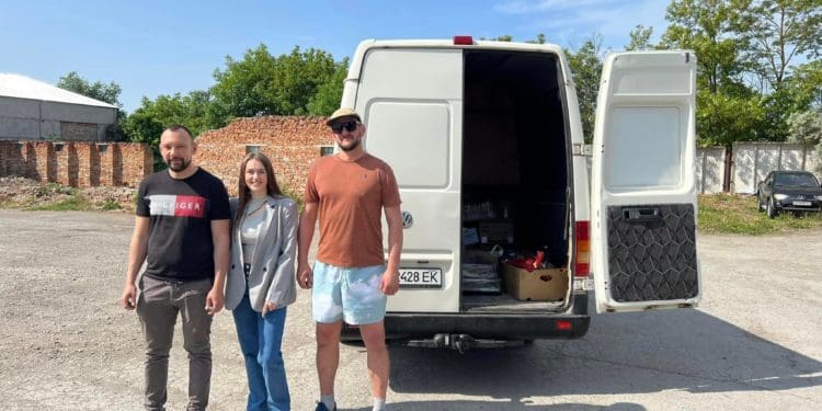 Волонтери «Української команди» повернулися з чергової поїздки на фронт