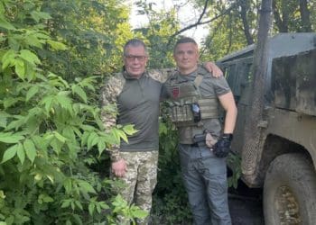 Голова Тернопільської облради Михайло Головко вчергове відвіз захисникам на фронт автомобілі
