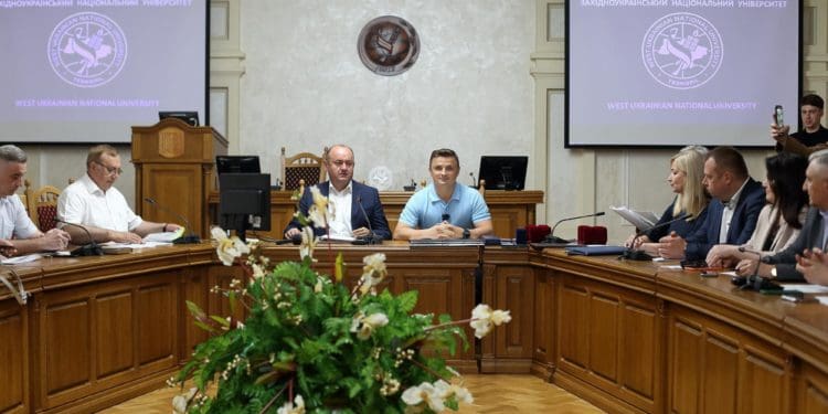 Між ЗУНУ та Тернопільською облрадою підписано договір про співпрацю