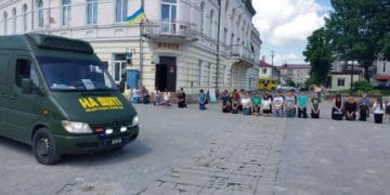 На щиті повернувся до рідного села стрілець-снайпер із Борщівщини