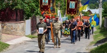 Із захисником України попрощалися у Великоберезовицькій громаді
