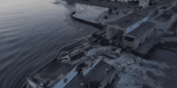 На Херсонщині оголосили евакуацію через підрив окупантами Каховської ГЕС (Відео)