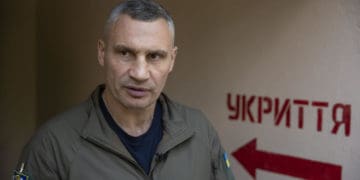 В Києві встановлюють перші системи автоматичного відкриття сховищ, – Кличко