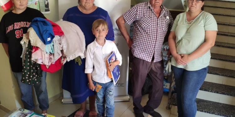 Поляк, який понад 20 років живе у Кременці, допомагає військовим, лікарням і переселенцям