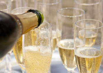 Шампанське: технологія виготовлення, різновиди, правила подачі