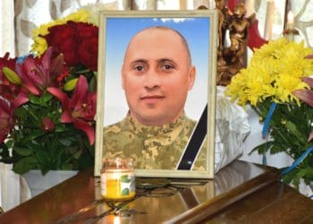 Із захисником України Юрієм Кожушком попрощалися у Бучацькій громаді