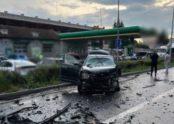 Біля заправки на Будного у Тернополі автопригода із потерпілими