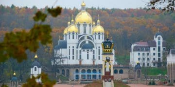 Молебень за мир в Україні проведуть у Марійському духовному центрі “Зарваниця”