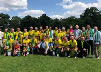 Під час ювілейного матчу тернопільської “Ниви” і “Карпат” збирали кошти для 44 артбригади