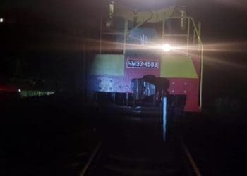 Локомотив наїхав на людину на перегоні Тернопіль-Березовиця