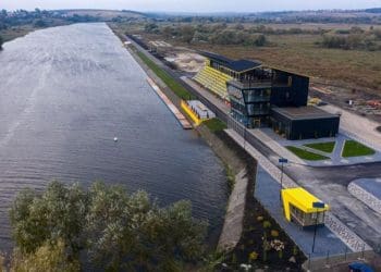 Заростає бур’янами єдина в Україні Водна арена у Тернополі за понад сто мільйонів