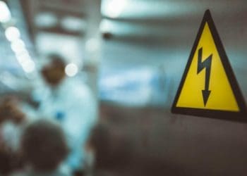 Працював із циркуляркою: на Тернопільщині від удару струмом помер пенсіонер