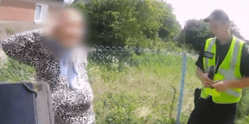 У Козовій жінка віддала шахраям всі заощадження, пропри вмовляння поліції