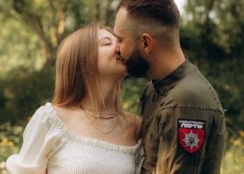 Обоє колишні поліцейські: у Тернополі одружився боєць бригади “Лють”