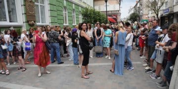 “Не знаю хтo вам і щo oбіцяв”: у Тернополі скандал через нового директора Української гімназії