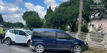 У Смиківцях не розминулись дві легківки (Фото)