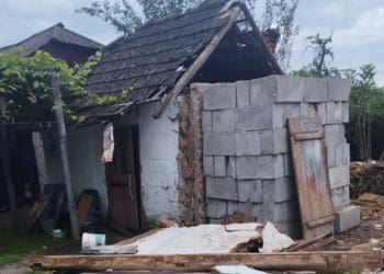 Стінна вагою майже пів тонни смертельно травмувала жительку Монастирищини