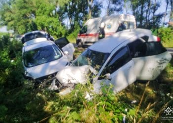 Чотири людини отримали травми через зіткнення автомобілів у Козівській громаді