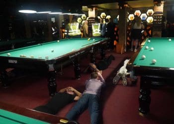 У Тернополі накрили “пункт незламності”: відпочивали у комендантську годину із забороненими речовинами