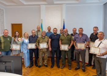 В Тернопільській ОВА вручили військовим сертифікати на придбання житла
