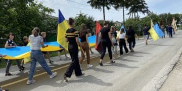 Захисника України Ярослава Костина провели в останню путь в Золотниківській громаді