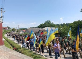 Борщівська громада провела в останню путь захисника України Віталія Лавренюка