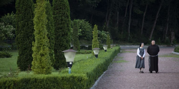 «Ми прийшли до Мами, щоб принести Їй наш біль»: у Зарваниці – Всеукраїнська проща