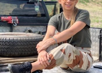 Волонтерка з Тернополя заснувала бренд прикрас із гільз задля допомоги коханому