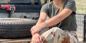 Волонтерка з Тернополя заснувала бренд прикрас із гільз задля допомоги коханому