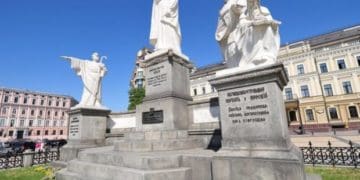 монумент княгині Ользі