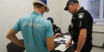 Проти водія, котрий чинив опір правоохоронцям та перешкоджав їхній діяльності, розпочато три кримінальних провадження