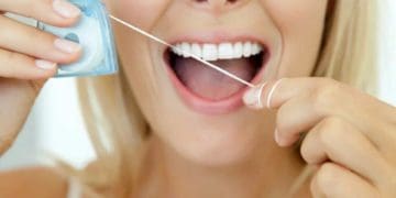 Правила догляду за зубами: як зберегти здорову усмішку і запобігти дороговартісному лікуванню