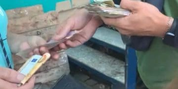 Незаконний обмін валюти продовжують виявляти поліцейські у Тернополі