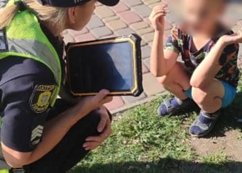 У тернопільському парку допомагали знайти маму 6-річного хлопчика