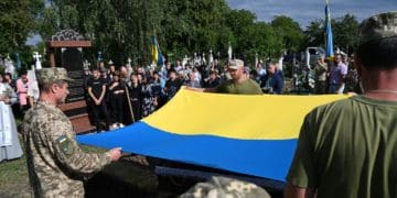 Із захисником України Віктором Якубовським попрощалися у Лановецькій громаді