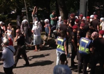 Сотні вірян упц рушили до Тернопільської області хресною ходою