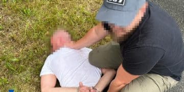 Посадовець військкомату у Тернополі списував з військового обліку ухилянтів