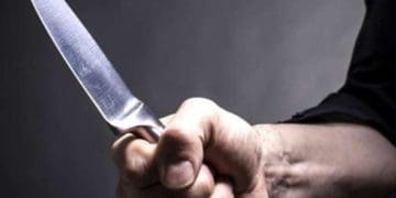 вдарив дружину