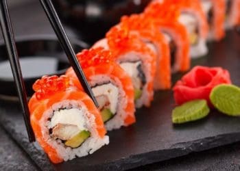 У Збаражі масово отруїлися відвідувачі нового суші-бару