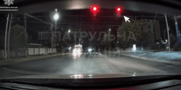 проїхали на червоне