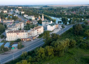 Футболки з логотипом, освіжувач для авто: на що витрачає кошти в Лановецькій міськраді